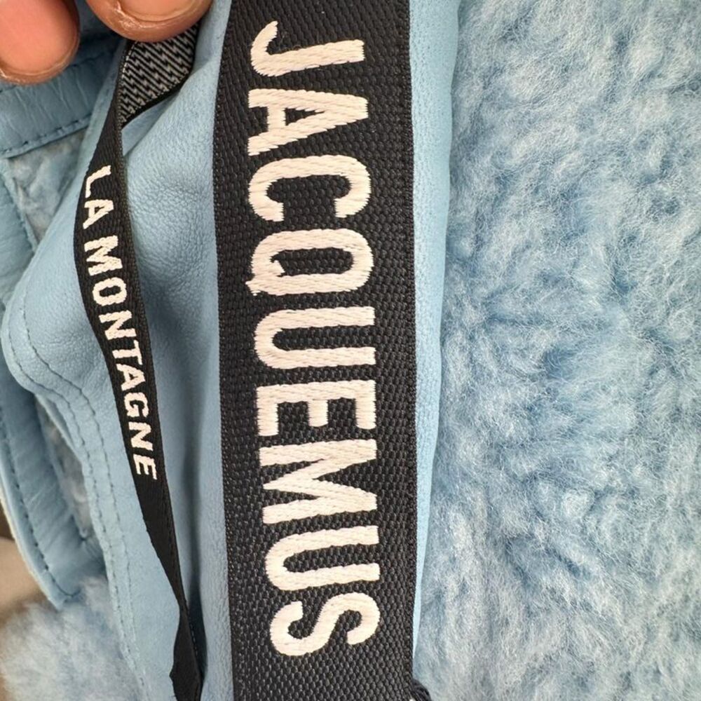 Jacquemus La Veste Paioù Cropped Jacket in Blue Lamb Leather - Picture 8 of 12
